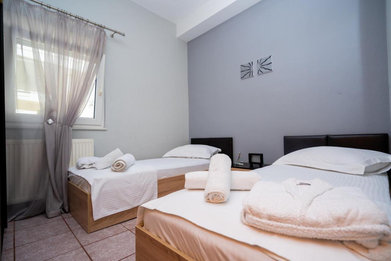 Magdalene'S Premium Apartments Ofrínion المظهر الخارجي الصورة