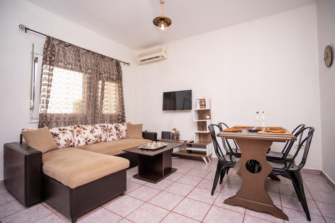 Magdalene'S Premium Apartments Ofrínion المظهر الخارجي الصورة