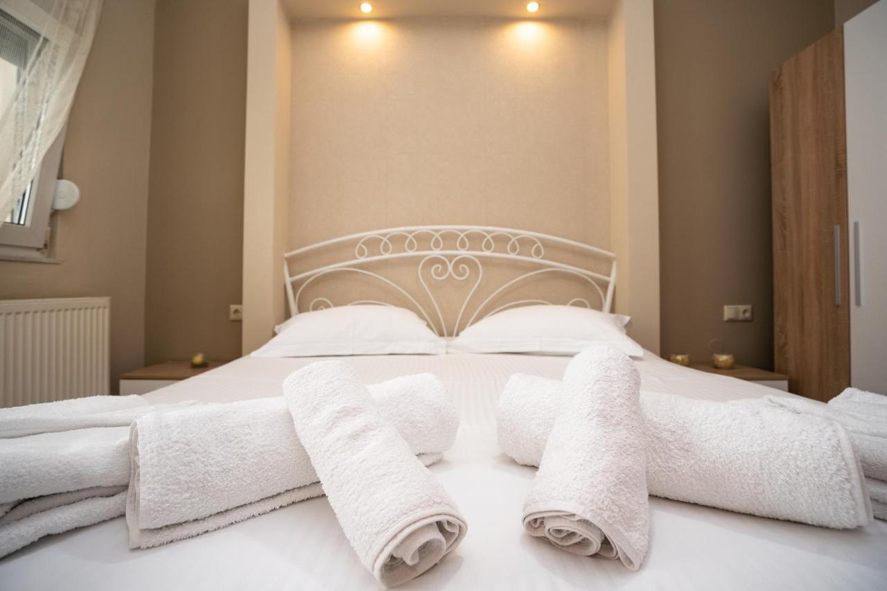 Magdalene'S Premium Apartments Ofrínion المظهر الخارجي الصورة