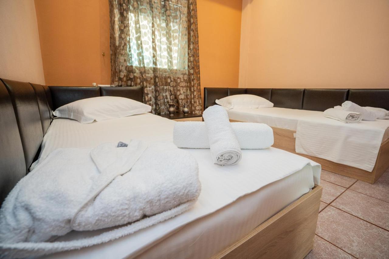 Magdalene'S Premium Apartments Ofrínion المظهر الخارجي الصورة